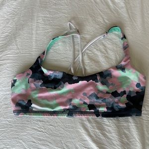Lululemon free to be bra